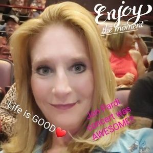 Meet your Posher, Joanna